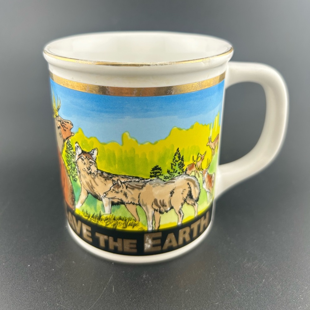 "Save the Earth" mug mountain animal illustrations made in Japan.